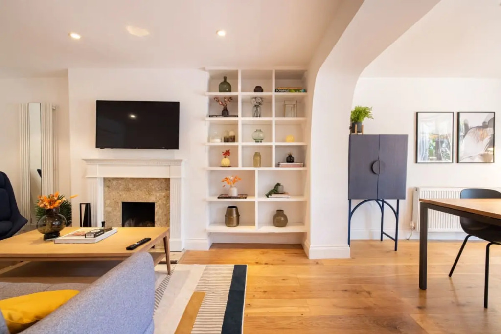The West Hampstead Wonder  - Stunning 2BDR with Study Room and Garden
