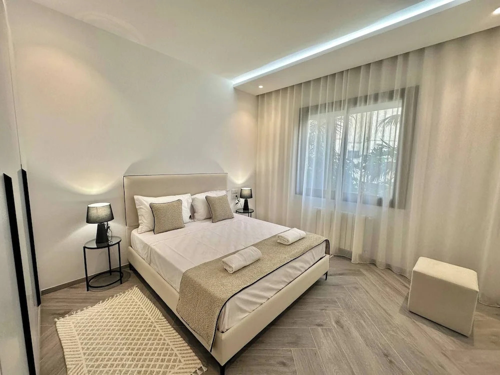 Apollon Appartement S1, Lac 2