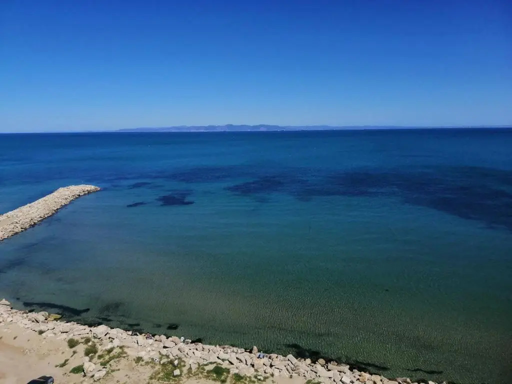 The bleu sea