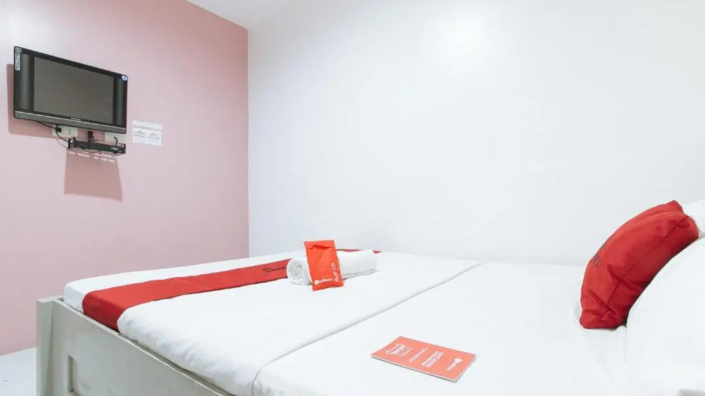RedDoorz near SM Calamba