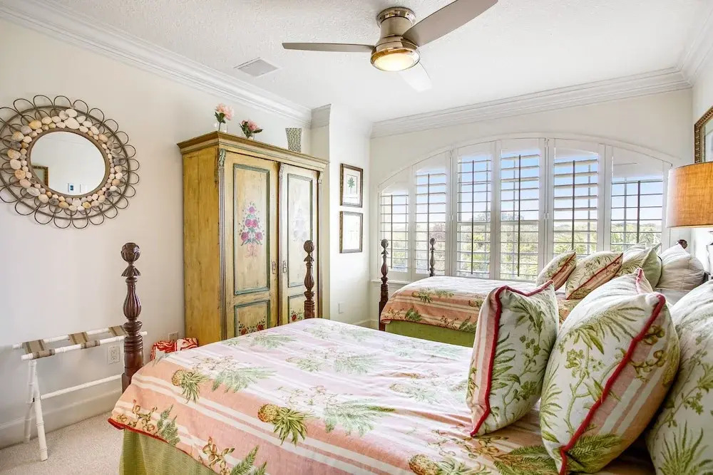 Tranquil Coastal Home With Ocean Views, Beach Access, Balcony & Shared Pool
