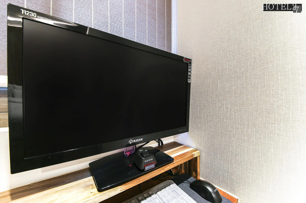 Hotel27