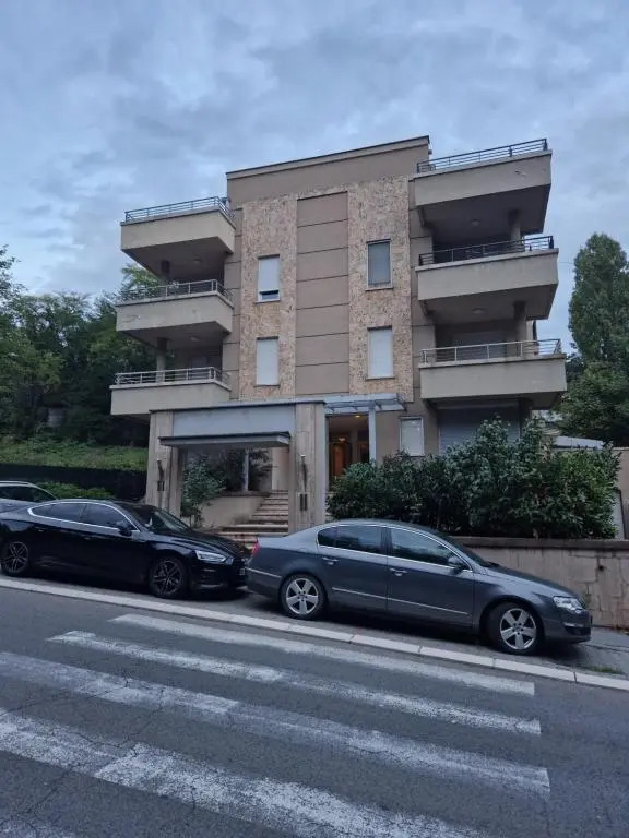 Laguna Apartment