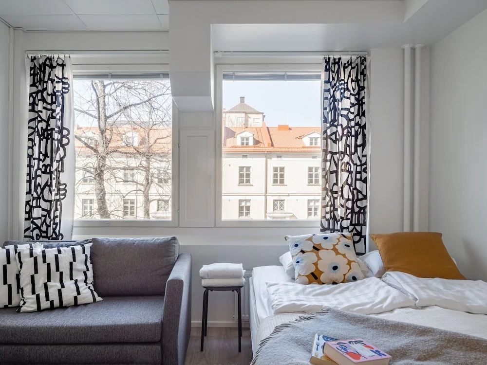 Modern Downtown Studio - "Pikku Ronka" - Hosted by 2ndhomes