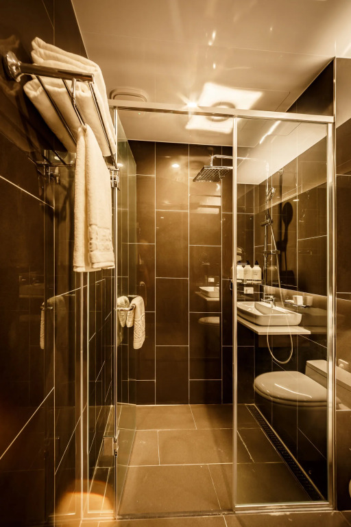 Golden Daisy Hotel