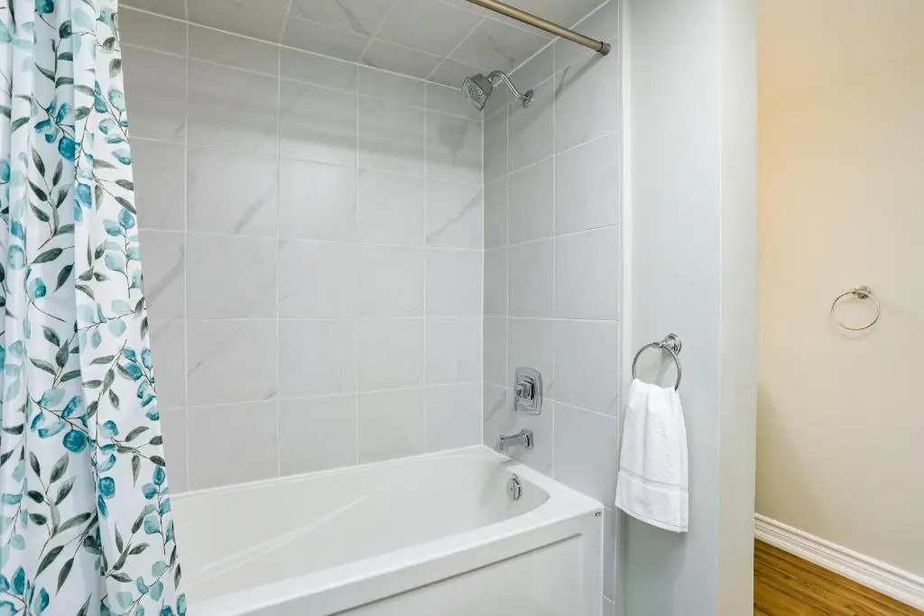 Wintergreen Retreat with Private Sauna & Patio 82291