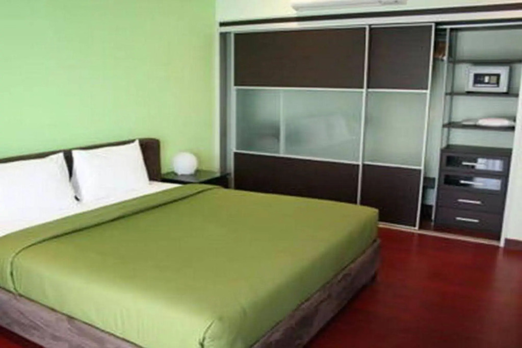 Seven Place Executive Residence