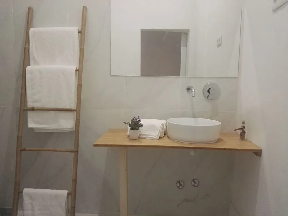 Temple Suites Guesthouse