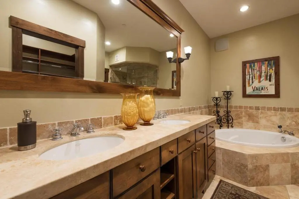 Silver Star #1303 - 2 Bed Condo spa