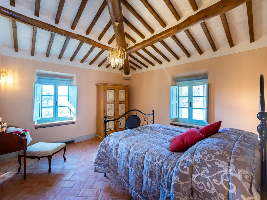 Villa in Castiglion Fiorentino with Private Swimming Pool