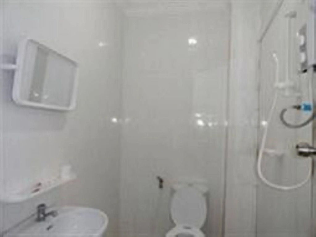 Golden River Palace Guesthouse