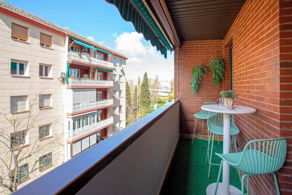 Unique Apt. With Parking in Granada. Fuente Nueva