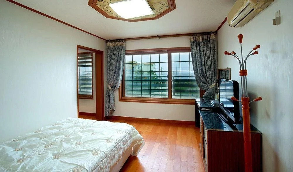 Jeju E-house Pension
