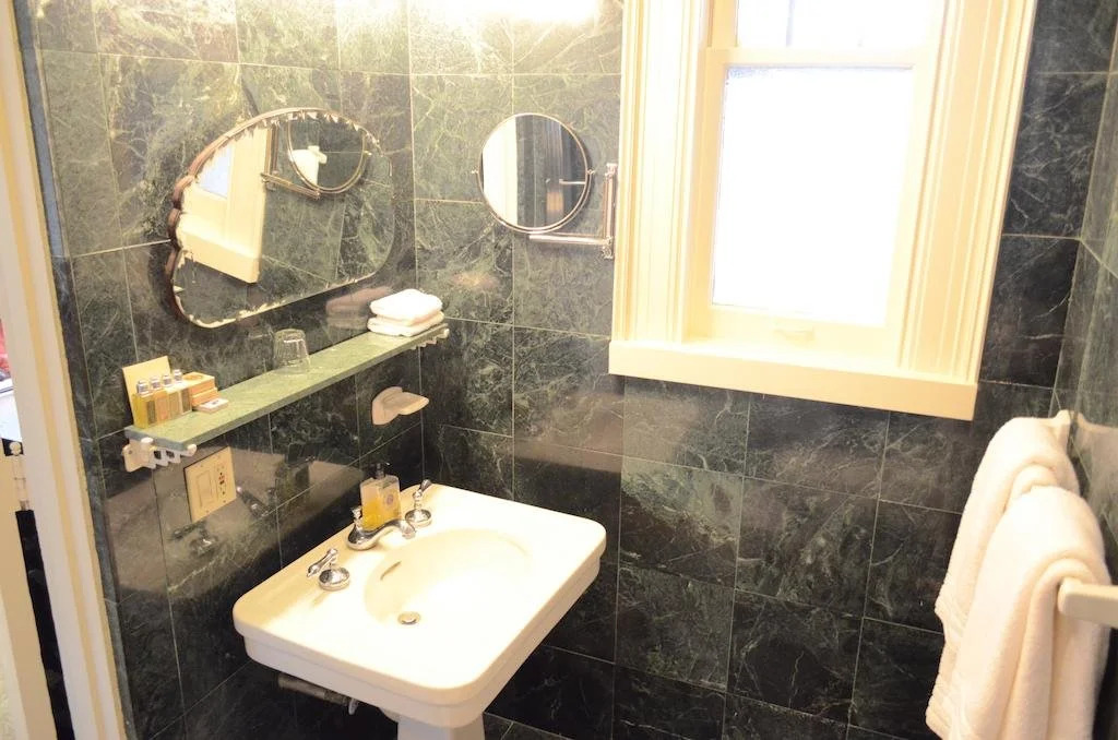 La Colombe dOr Hotel