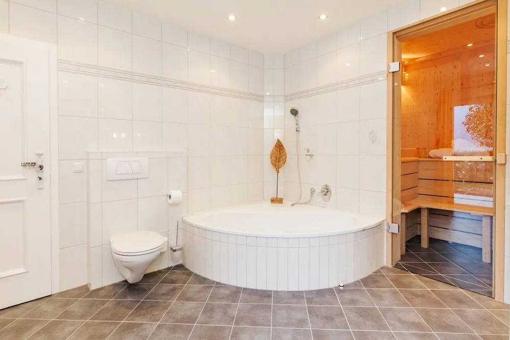 Luxus Ferienhaus Salzburg Chalet mit Pool, Sauna, Whirlpool, Kamin
