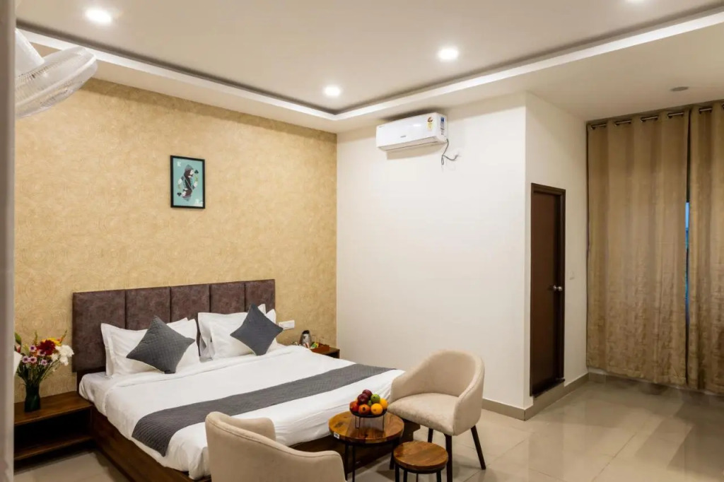 Atrium Hotel