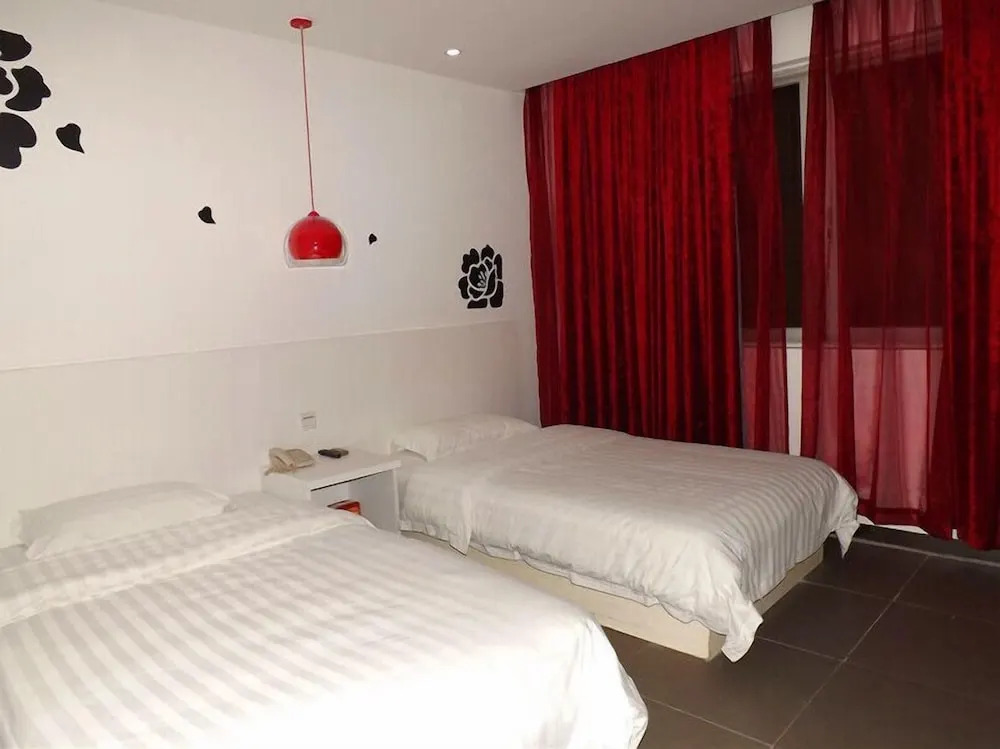 V8 Hotel Xi Lang Branch