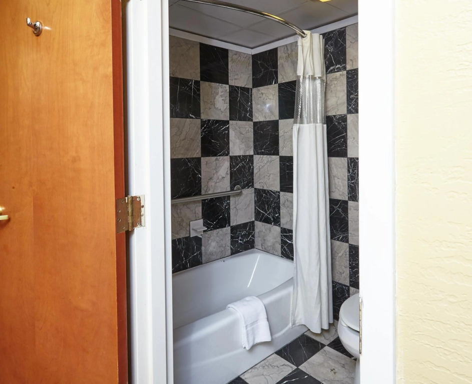 Ocean Inn & Suites
