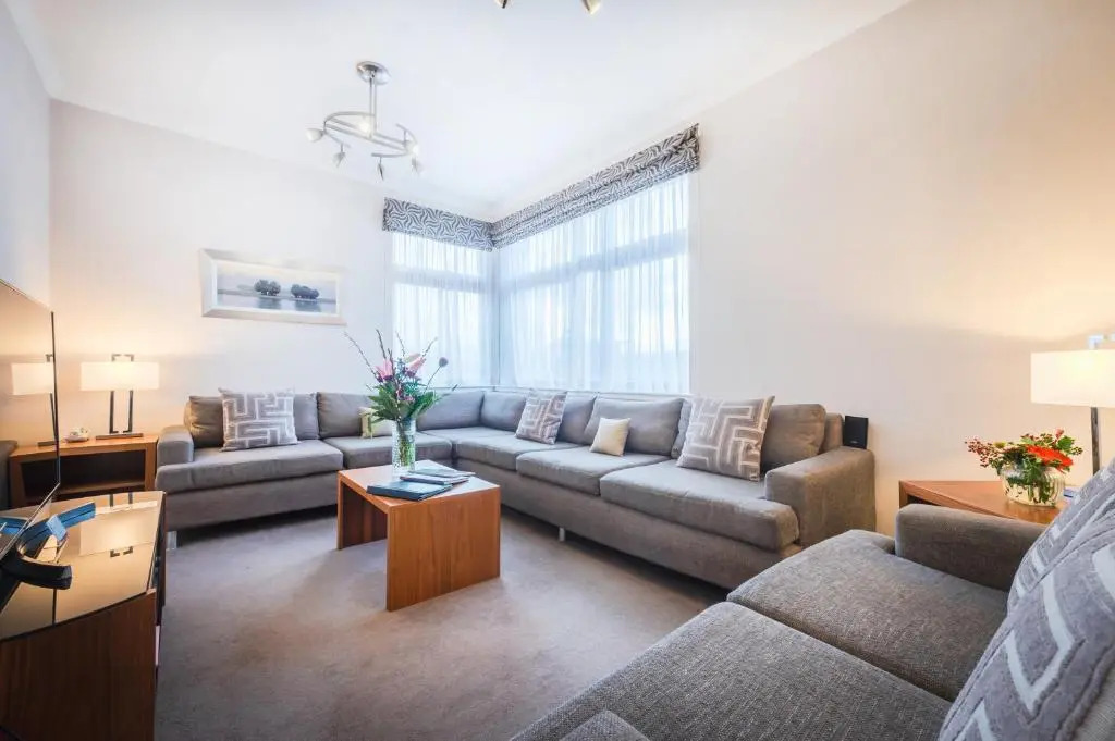 The Knight Residence by Mansley