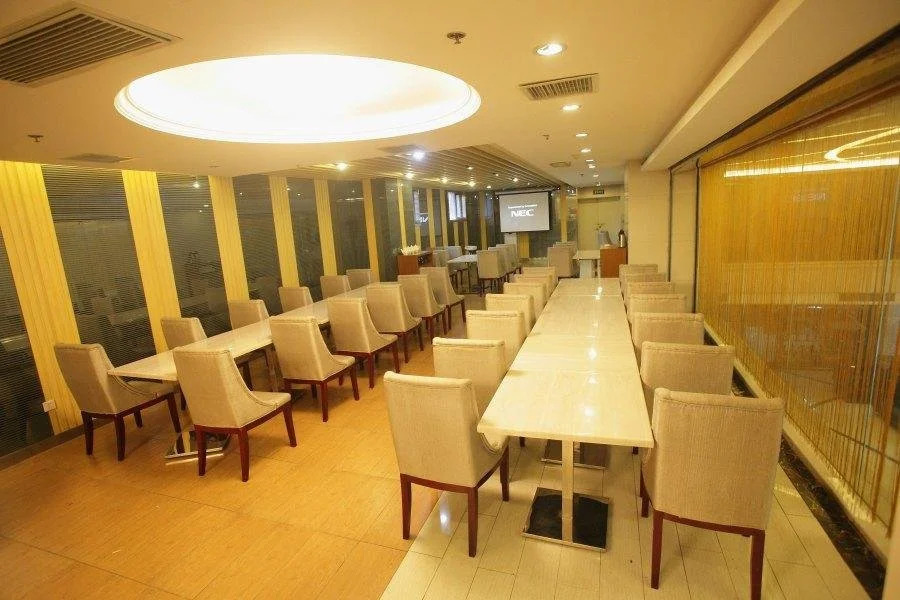 Goethe Holiday Inn