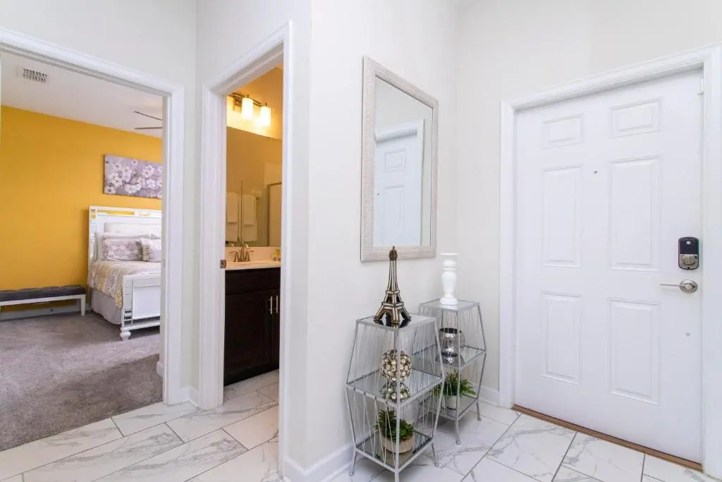 Stunning Four Bedroom w Screened Pool Close to Disney 1559
