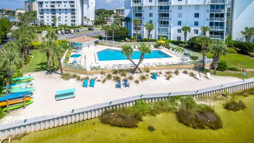 Dolphin Point 701a 3 Bedroom Condo by Redawning
