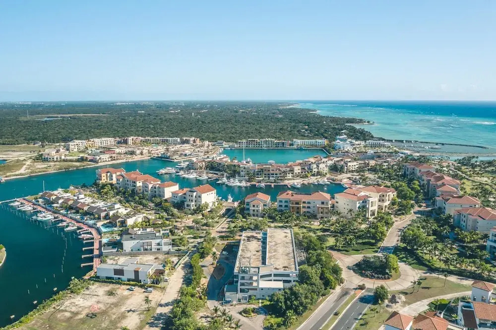 Sunny Beach View Apt at Punta Palmera CBB