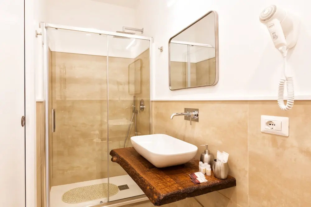 Boutique Suites 186