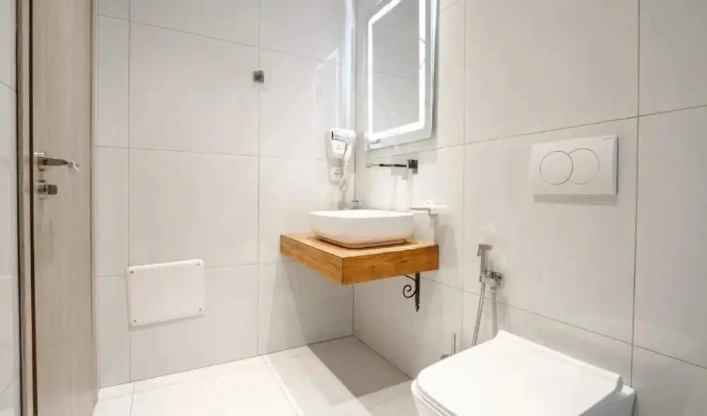 KRONOS Hotel Sarandë