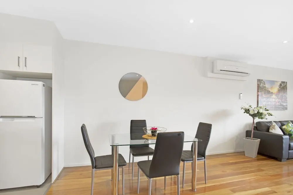 Astra Apartments Glen Waverley @ViQi