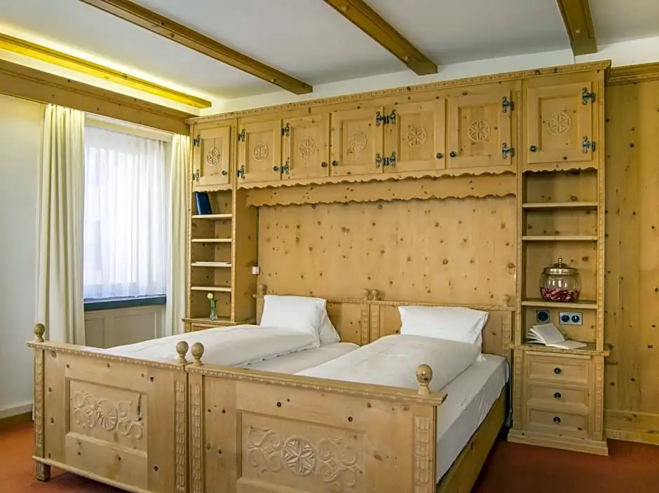 Hotel Alpina