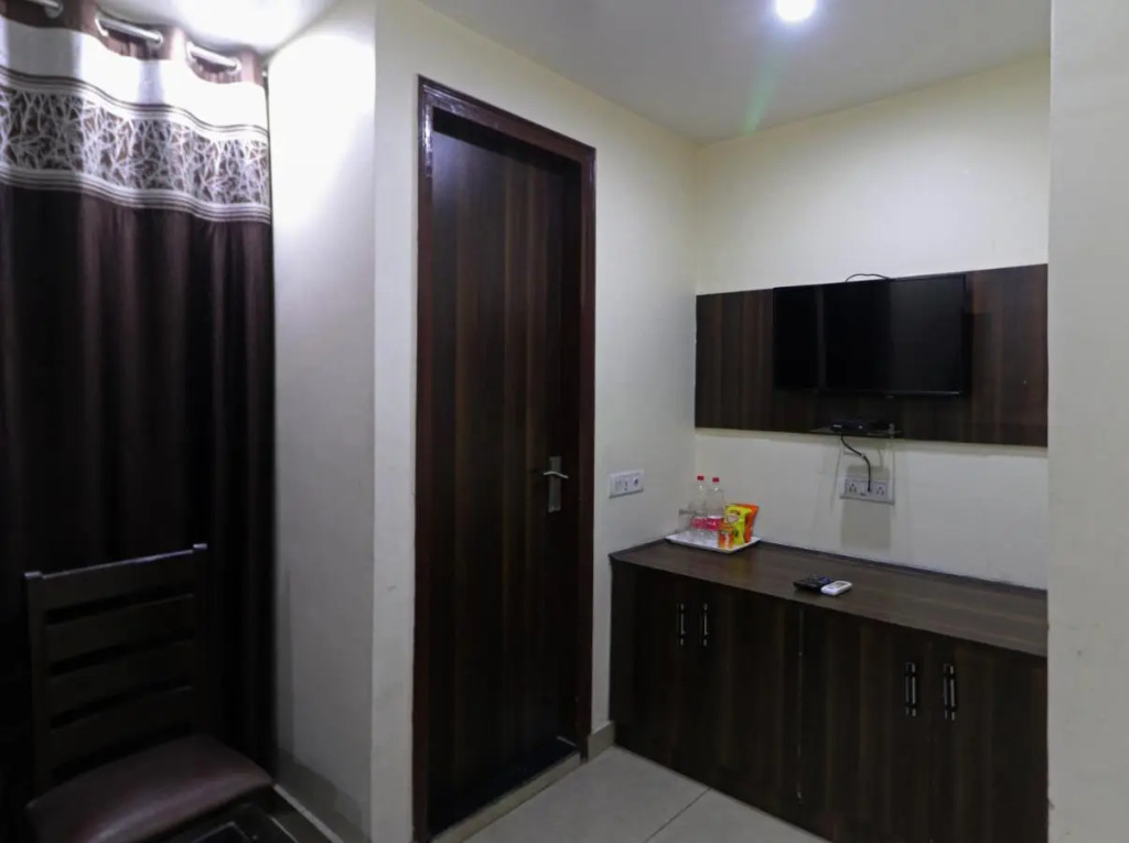 Hotel Park Suites At Airport