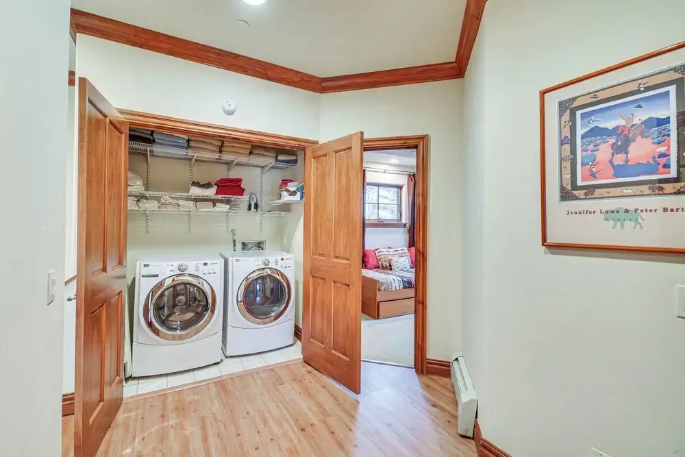Cozy Avon Retreat w/ Private Deck & Pool Access!