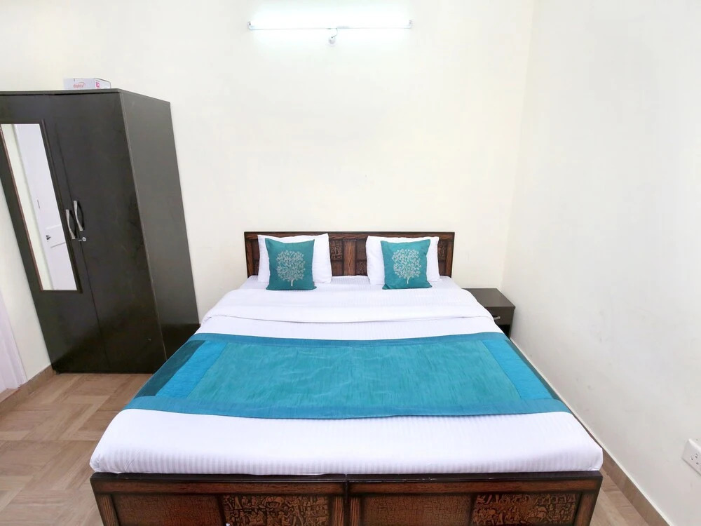 OYO 11863 Home Valley View 2RK