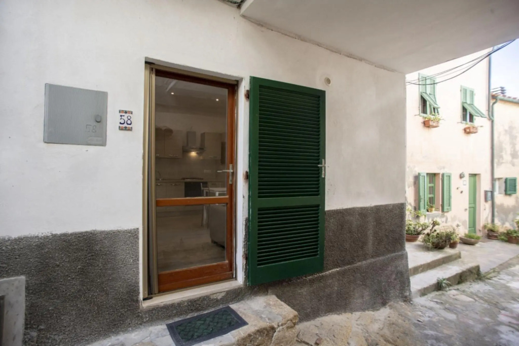 Scaglieri two-room loft 25 meters from the beach with parking space-BILO SCAGLIERI