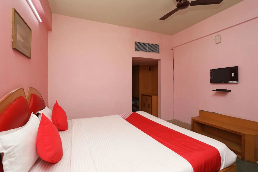 OYO 16159 Hotel Keshari