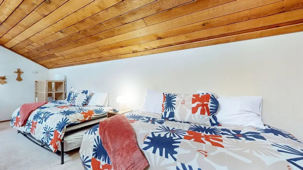 Mammoth Sierra Townhomes #25 3 Bedroom Condo