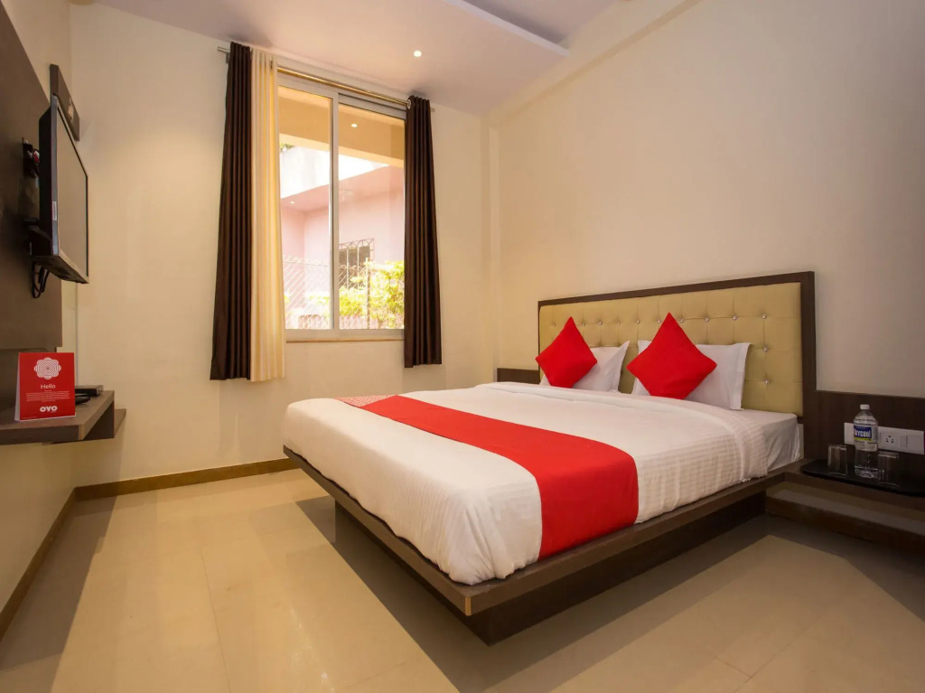OYO 11483 Hotel Oakwood