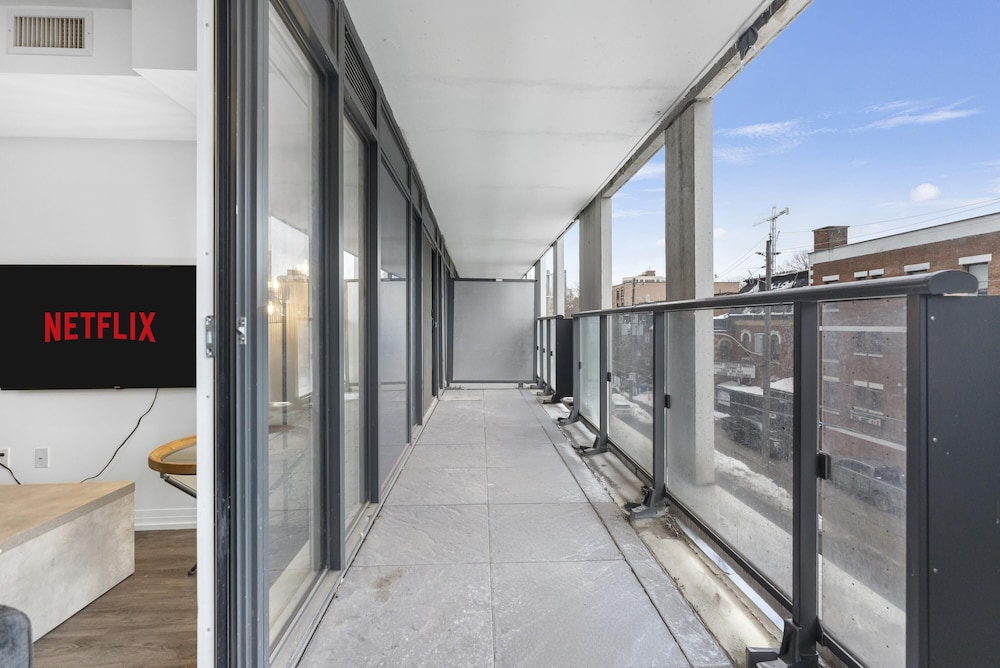 The Dundas Suites