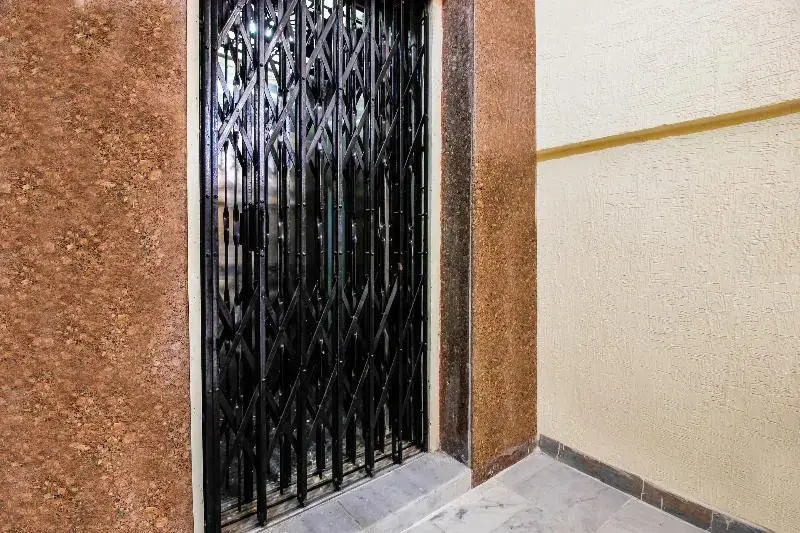 OYO Flagship 61858 Hotel Banyan Tree