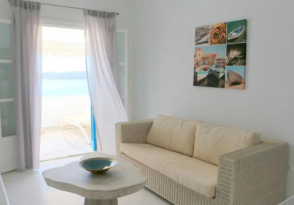 Grand Bleu Apartments & Villas