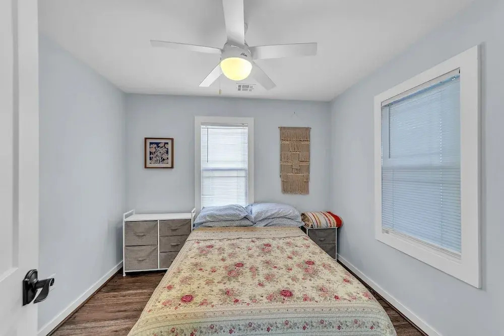 Cozy 3-br Retreat, Four Blocks To Beach & Boardwalk 3 Bedroom Home