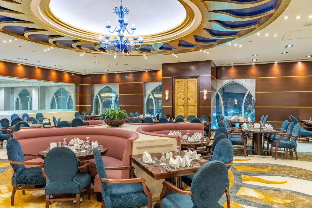 Отель Al Marwa Rayhaan by Rotana