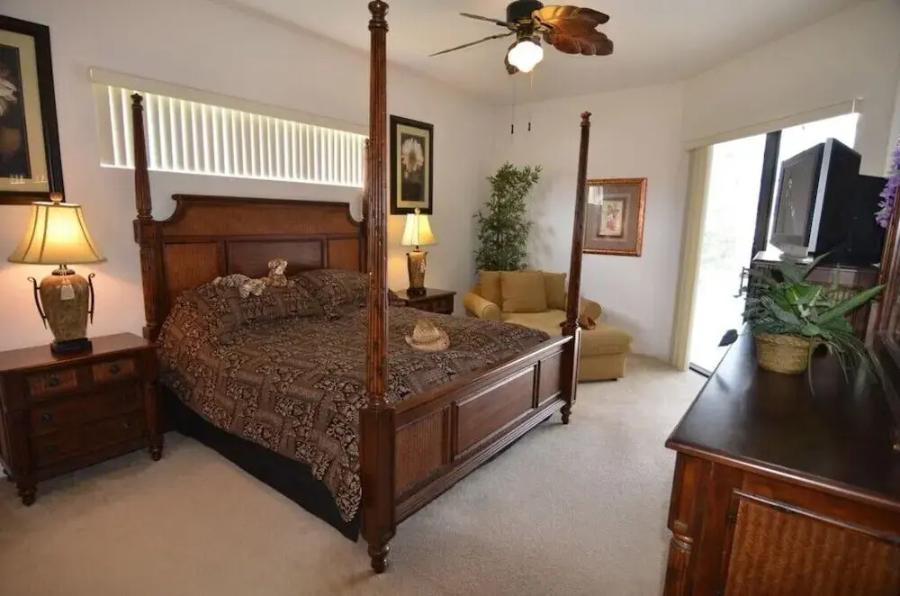 Legacy Park 5 Bedroom Villa by Redawning