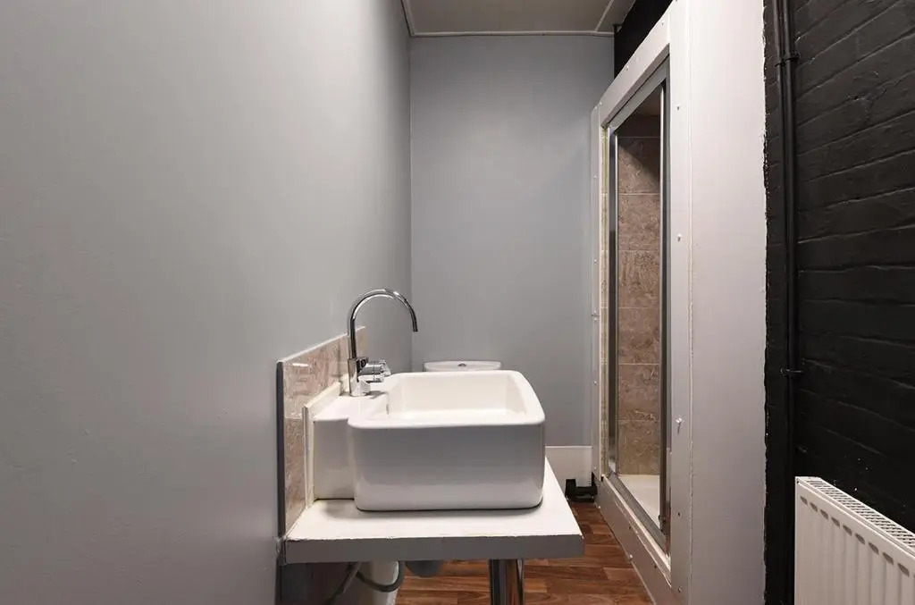 Penthouse Warehouse Slps 18 (61)