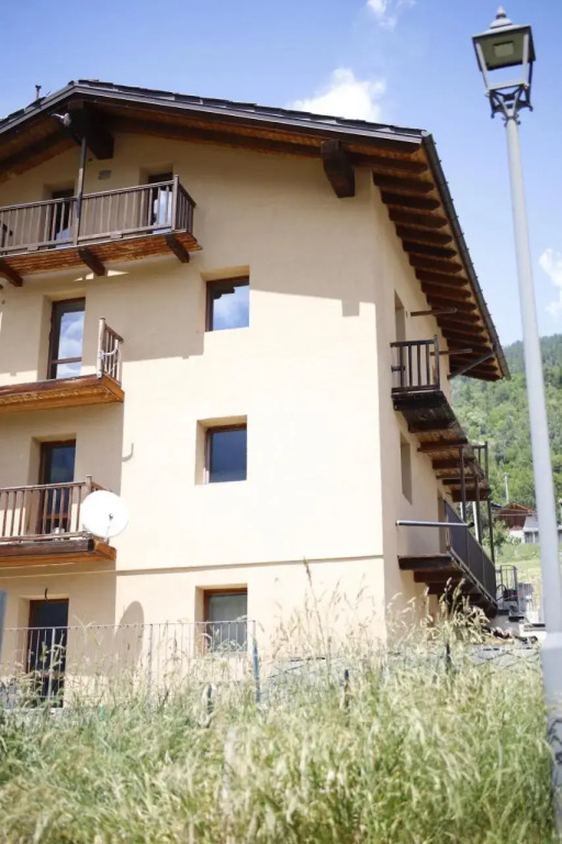 La Maison Jaune