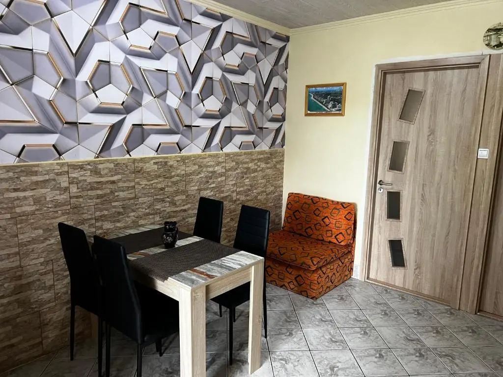 Mediterán Fedett Medencés Apartmanház