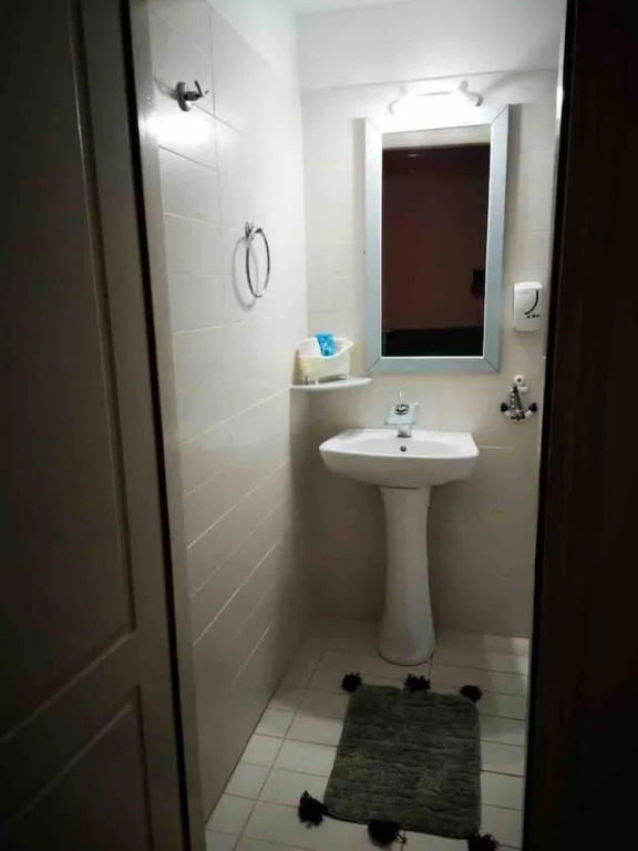 Grande Grotta Studios - Sleeps 8 - Free Parking