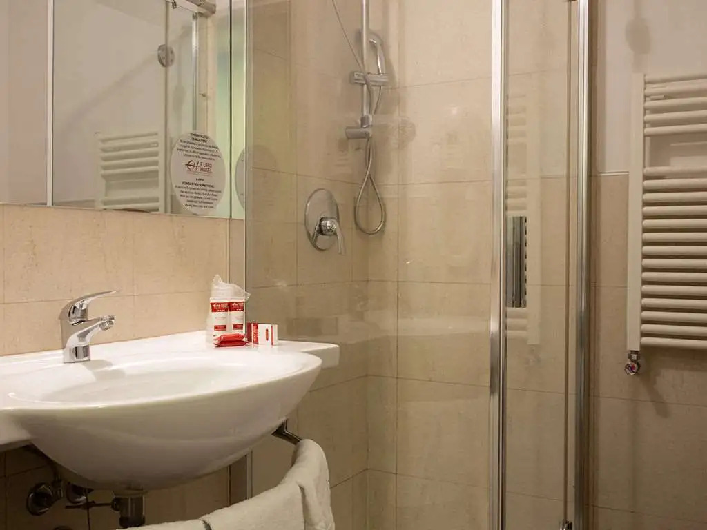 Euro Hotel Residence
