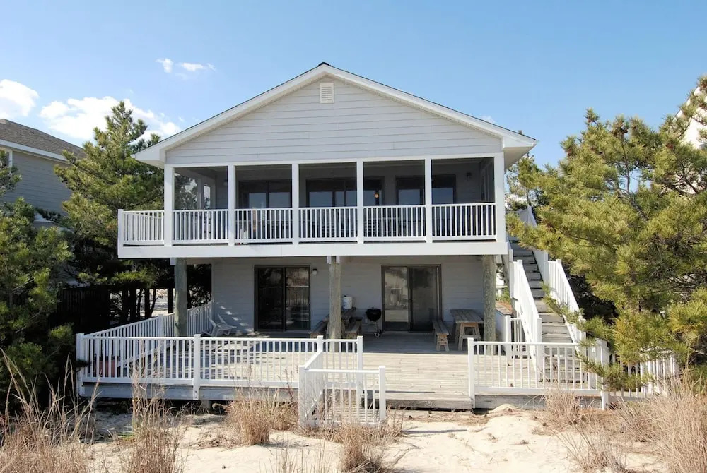 Coffay 58 Dune Rd Middlesex by Long & Foster